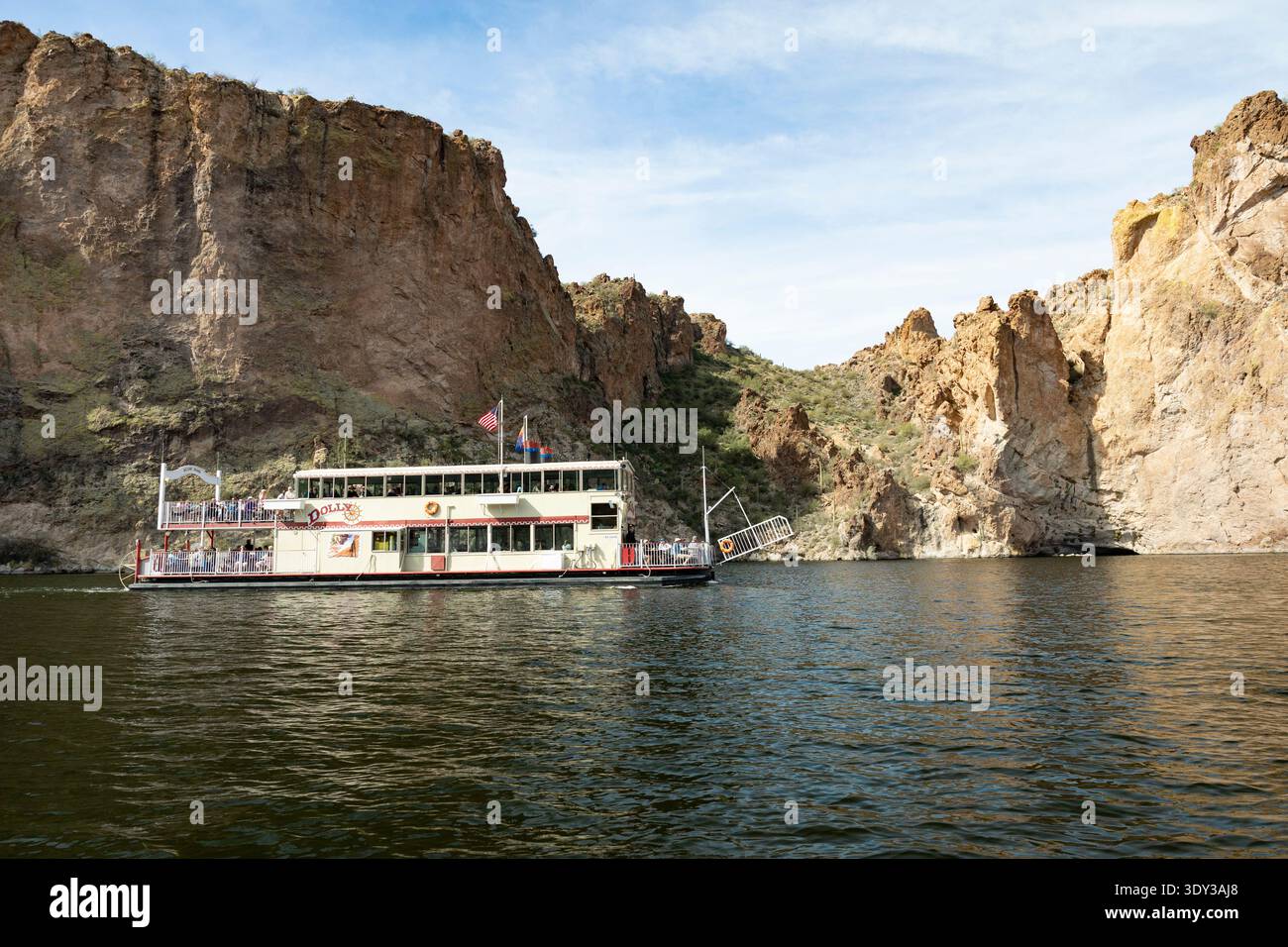 Arizona, USA - Touristen an Bord des Dolly Steamboat auf dem Canyon Lake in der Nähe von Tortilla Flat Stockfoto