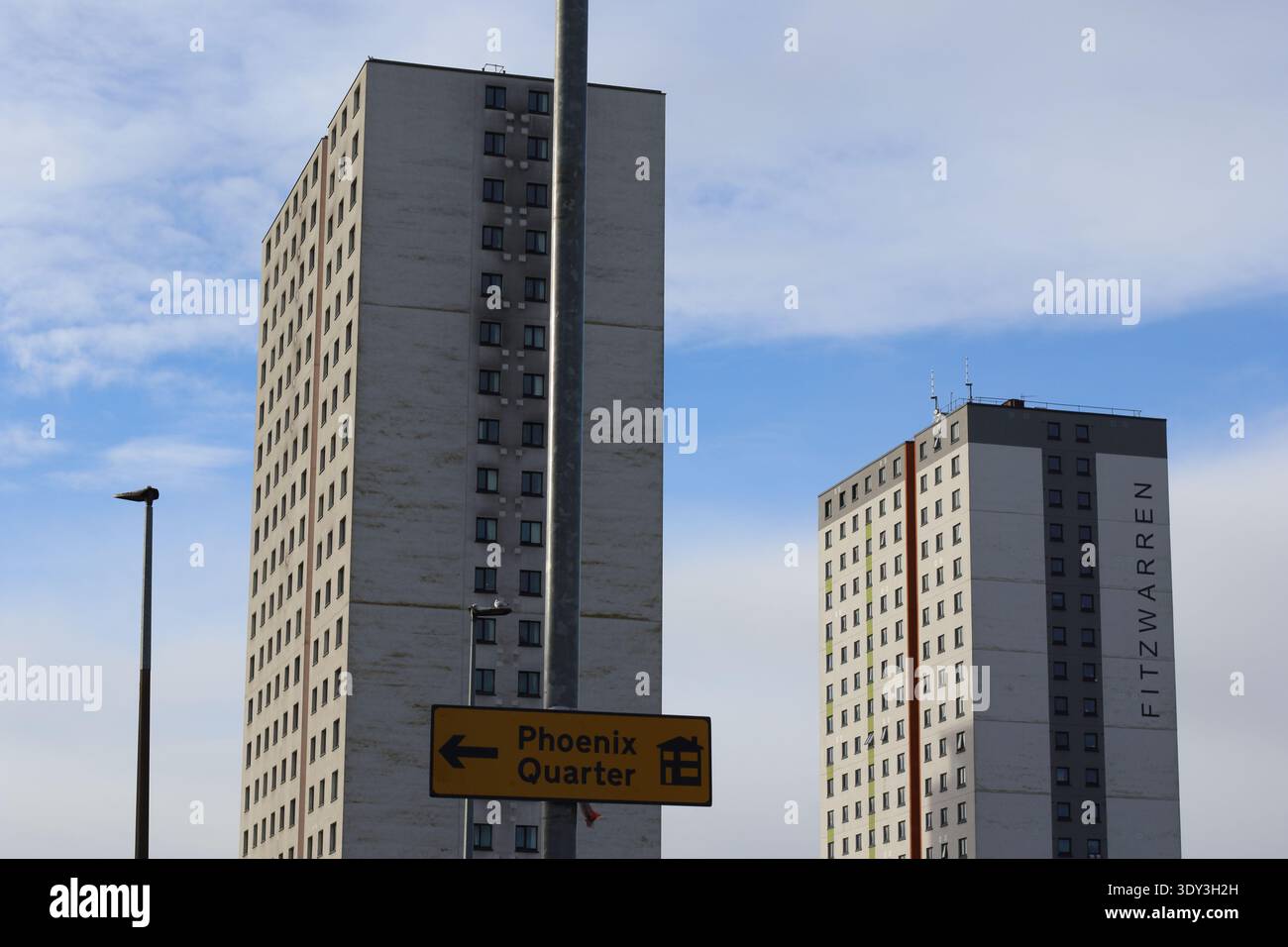 Hochhaus-Etagenwohnungen in Pendleton, Salford, Manchester, Großbritannien. Stockfoto