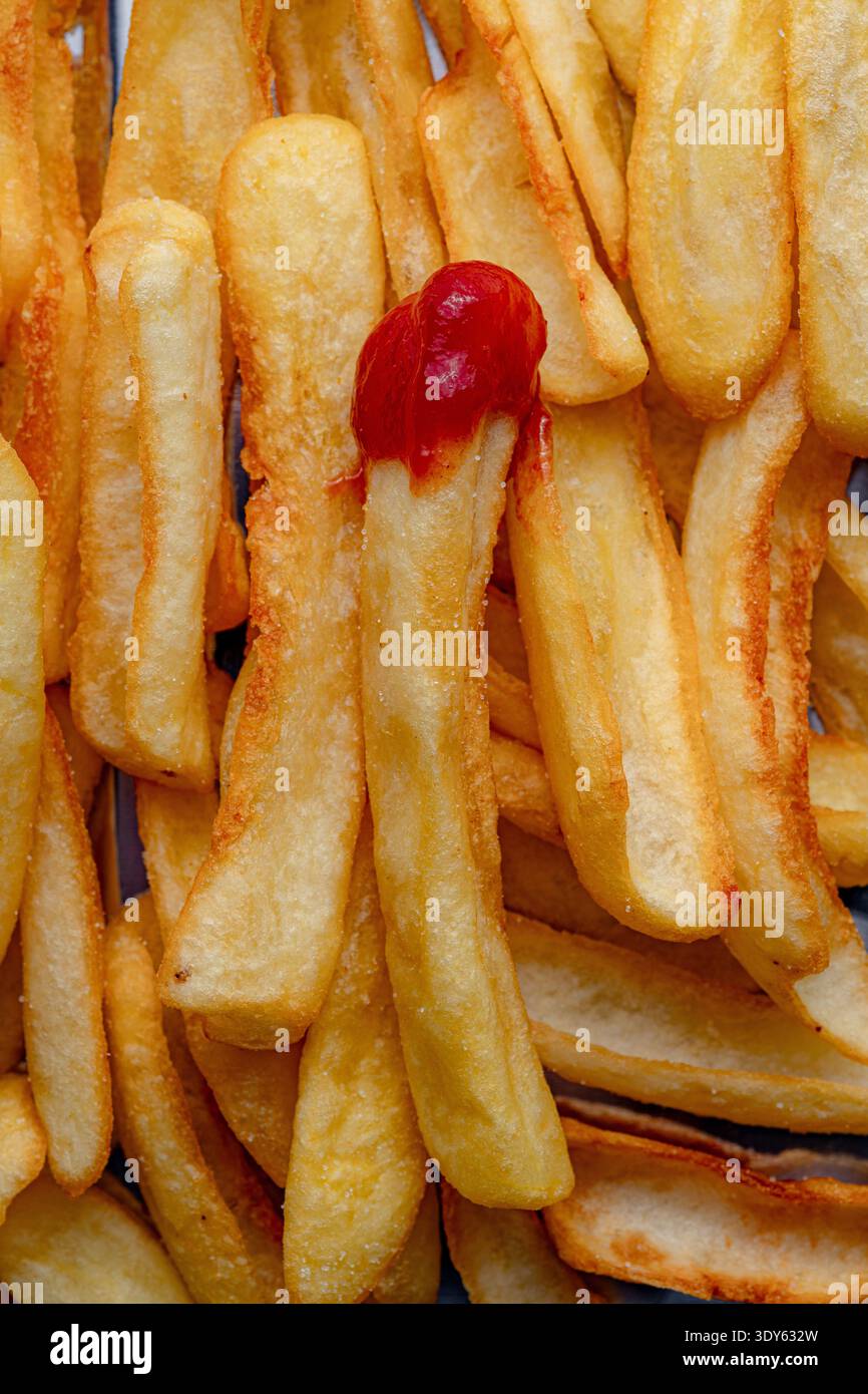 Pommes Frites schließen die Textur als isolierte Kunst Stockfoto