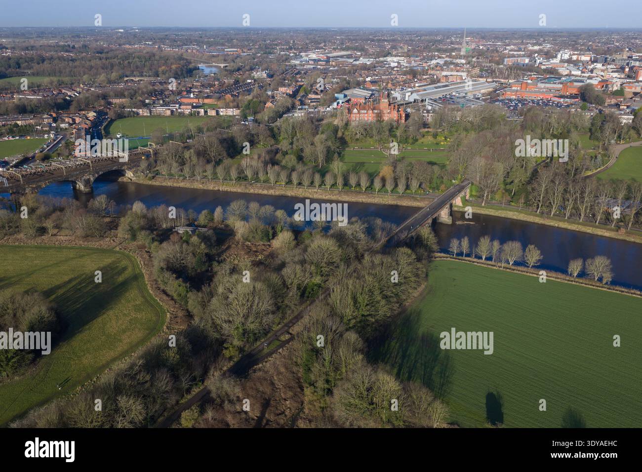 Luftaufnahme des River Ribble und des Avenham Parks in Preston Stockfoto