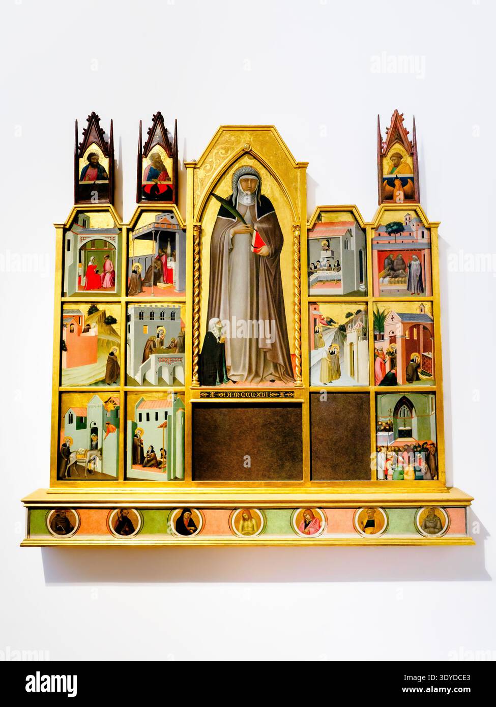 Gesegnete Demut und Geschichten aus ihrem Leben. Die Evangelisten St. Markus, St. Johannes und St. Lukas (in den Zinnen) St. Bernard degli Uberti, St. Paul, die Jungfrau, Christus der Schmerzensmann, St. Johannes der Evangelist, St. Peter und St. Johannes Gualberto (in der Predella) um 1335-40 von Pietro Lorenzetti (Siena, um 1280/85 – um 1348) Tempera auf Holz Stockfoto