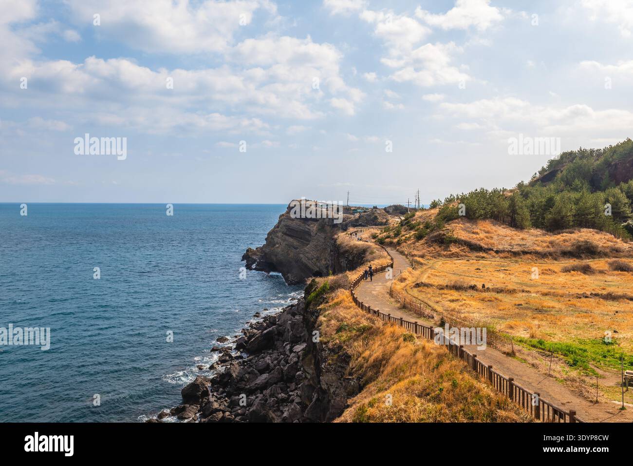 Landschaft des Songaksan Mountain Trail auf Jeju Island, Südkorea Stockfoto