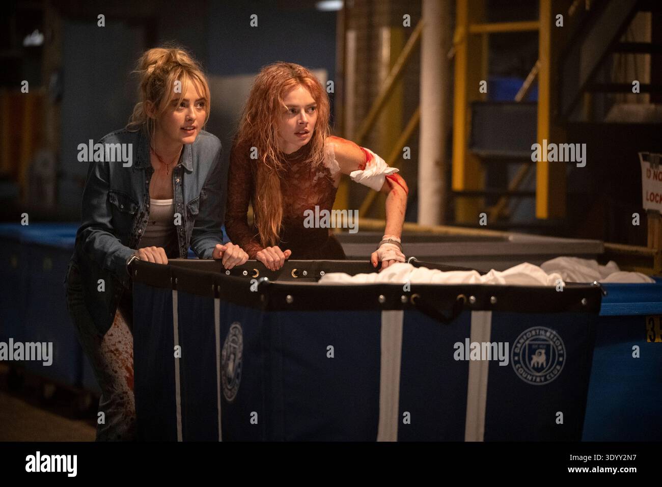 Ready Or Not 2: Here I Come (2026) von Matt Bettinelli-Olpin und Tyler Gillett mit Kathryn Newton und Samara Weaving. Grace, die nun zusammen mit ihrem entfremdeten Schwester Faith gejagt wird, muss vier tödliche Familien überleben, die um eine mächtige Welt kämpfen, die den Thron kontrolliert. Werbung NUR REDAKTIONELLE VERWENDUNG. Quelle: BFA / Searchlight Pictures Stockfoto