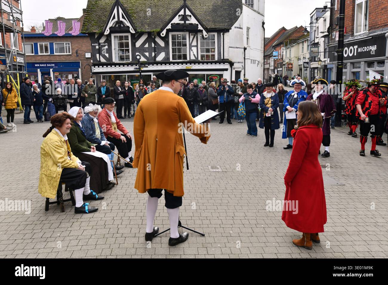 Wellington Charter Day 2026 mittelalterlicher Charme kehrt zum 782. Jahrestag des Markts in die Straßen von Wellington zurück. Die Stadt in Shropshire war es Stockfoto