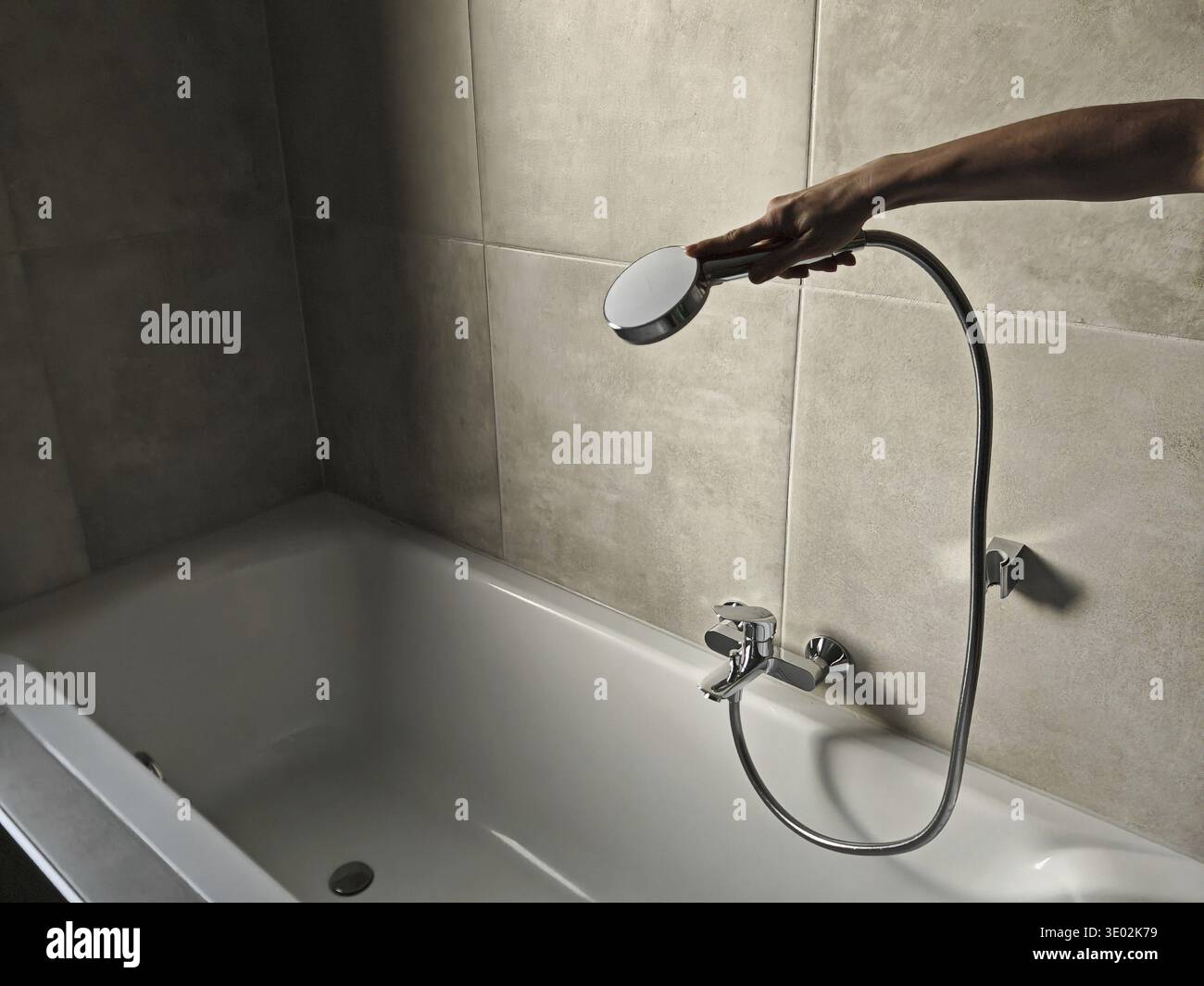 Eine erfrischende Dusche für Körper und Hygiene Stockfoto