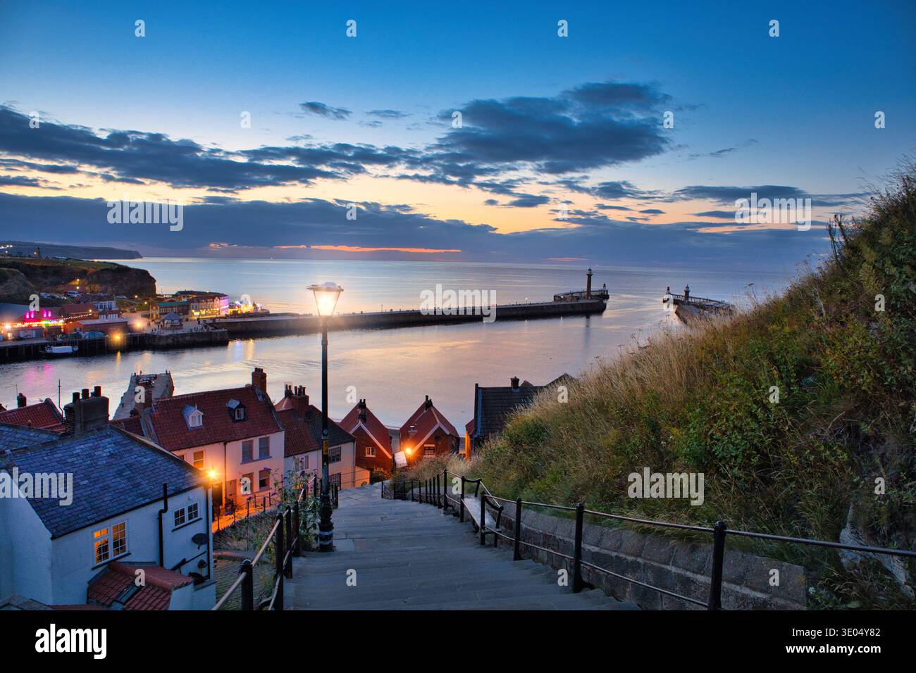 Die 99 Steps in Whitby, Yorkshire, Großbritannien Stockfoto