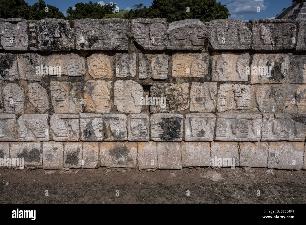 Tzompantli - Schädelplattform - Chichen Itza, Yucatan, Mexiko Stockfoto