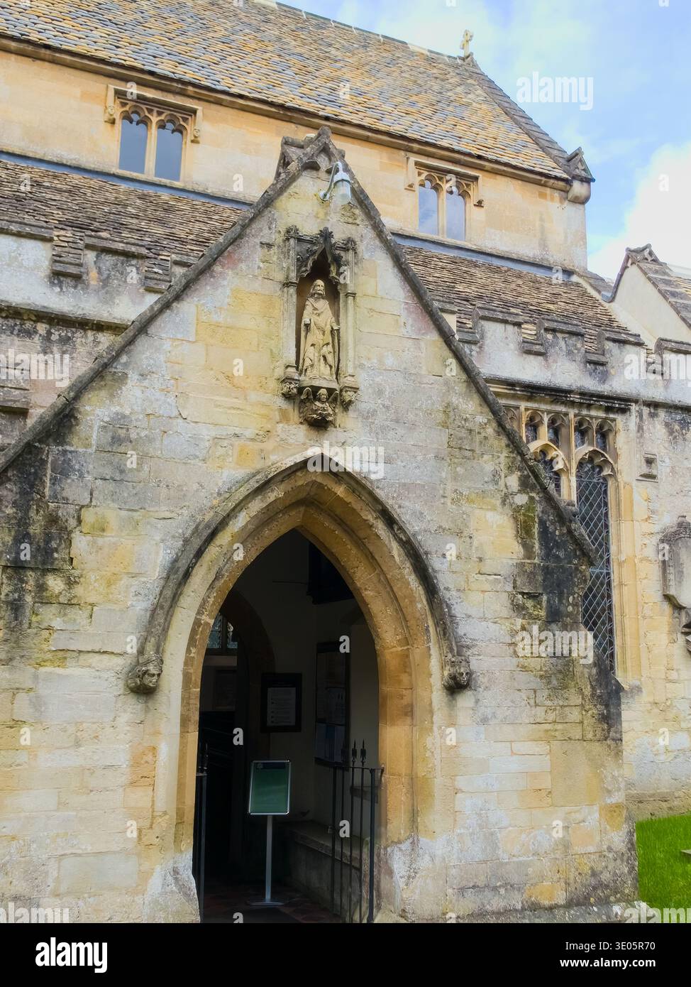Castle Combe: Zeitloser Charme im Herzen der Cotswolds England Stockfoto