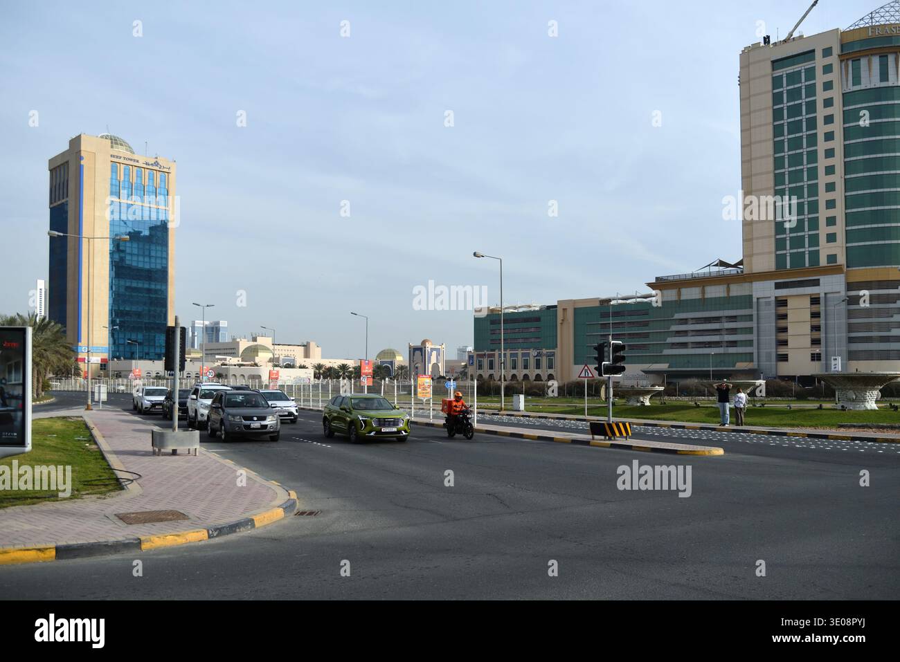 Manama, Bahrain - 10. Februar 2026: Seef District. Seef ist ein führendes Handels- und Wohnviertel im Norden von Manama, Königreich Bahrain Stockfoto