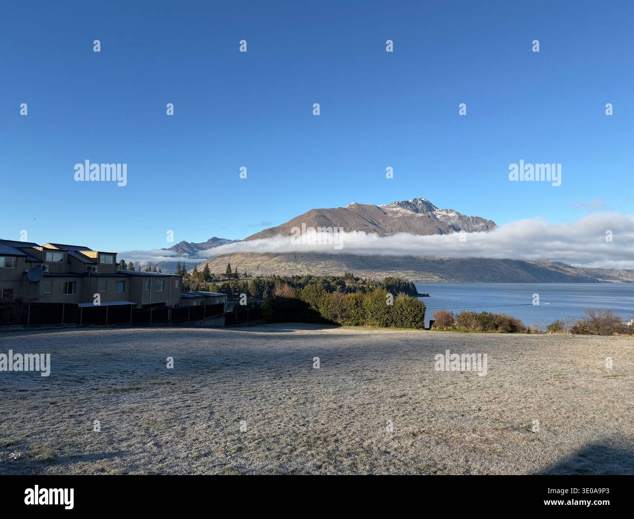 Die Remarkables Mountains in Queenstown - Smartphone-aufgenommenes Stockfoto