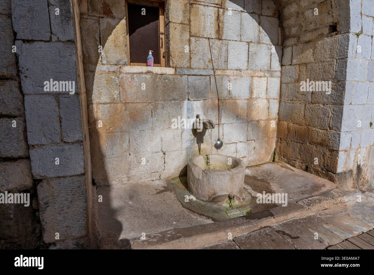 Ein Trinkbrunnen im Hosios Loukas Kloster Stockfoto