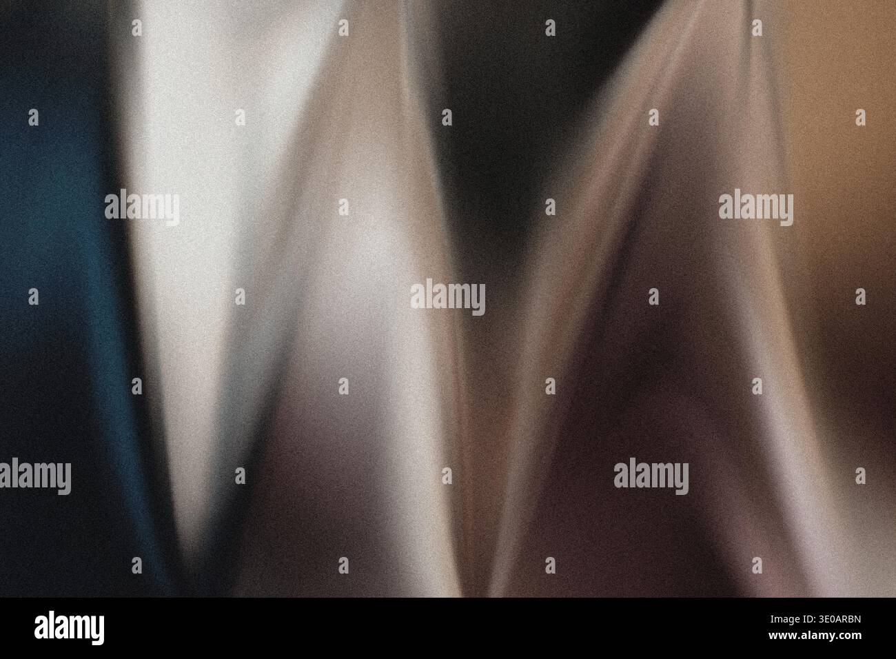 Ein detailliertes abstraktes Bild, das eine strukturierte Oberfläche mit wellenförmigen Falten oder Lichteffekten in gedämpften Beige-, Braun- und Dunkelgrau zeigt und ein f Stockfoto