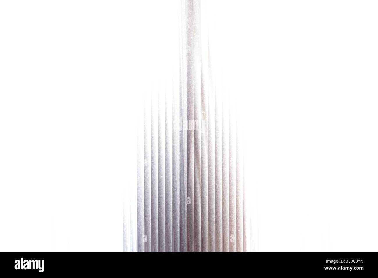 Eine Nahaufnahme einer strukturierten metallischen Oberfläche mit vertikalen Rippenmustern, isoliert auf einem sauberen weißen Hintergrund Stockfoto