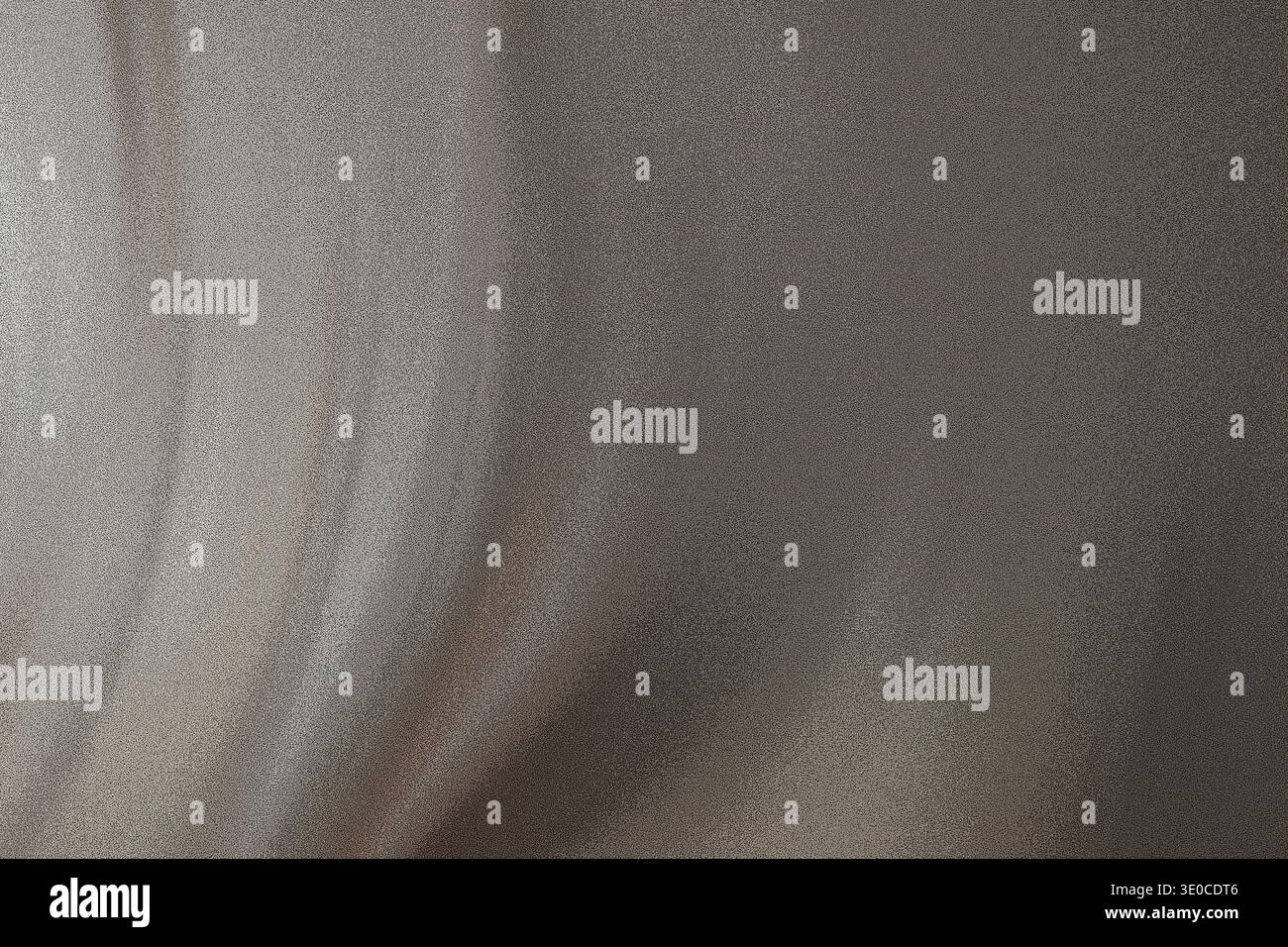 Eine detaillierte Nahaufnahme zeigt die Textur platinblondes Haar und unterstreicht seine Geschmeidigkeit, seinen subtilen Glanz und den zarten Schnitt der einzelnen Strähnen Stockfoto