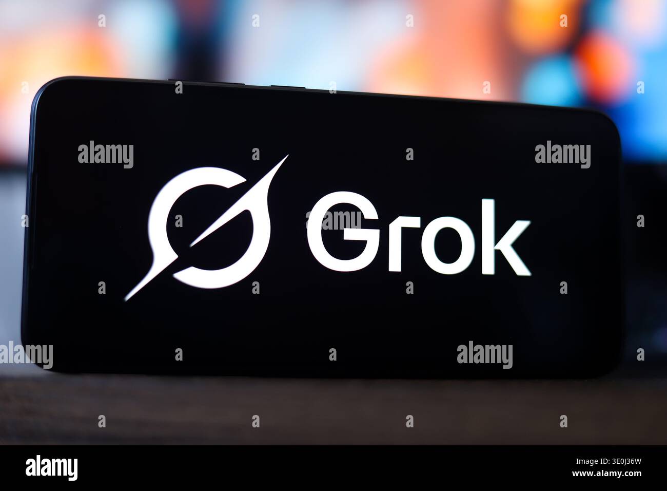 Das Grok-Logo wird auf einem Smartphone-Bildschirm in dieser Fotoabbildung am 3. März 2026 in Ontario, Kanada, angezeigt. Stockfoto