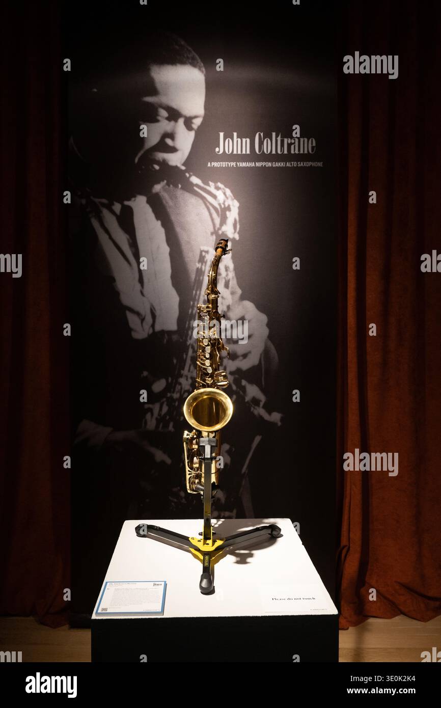 John Coltrane Prototyp des Yamaha Nippon Gakki Altsaxophons, das während der Jim Irsay Collection Auktion bei Christie's am 12. März 2026 in New Y ausgestellt wurde Stockfoto