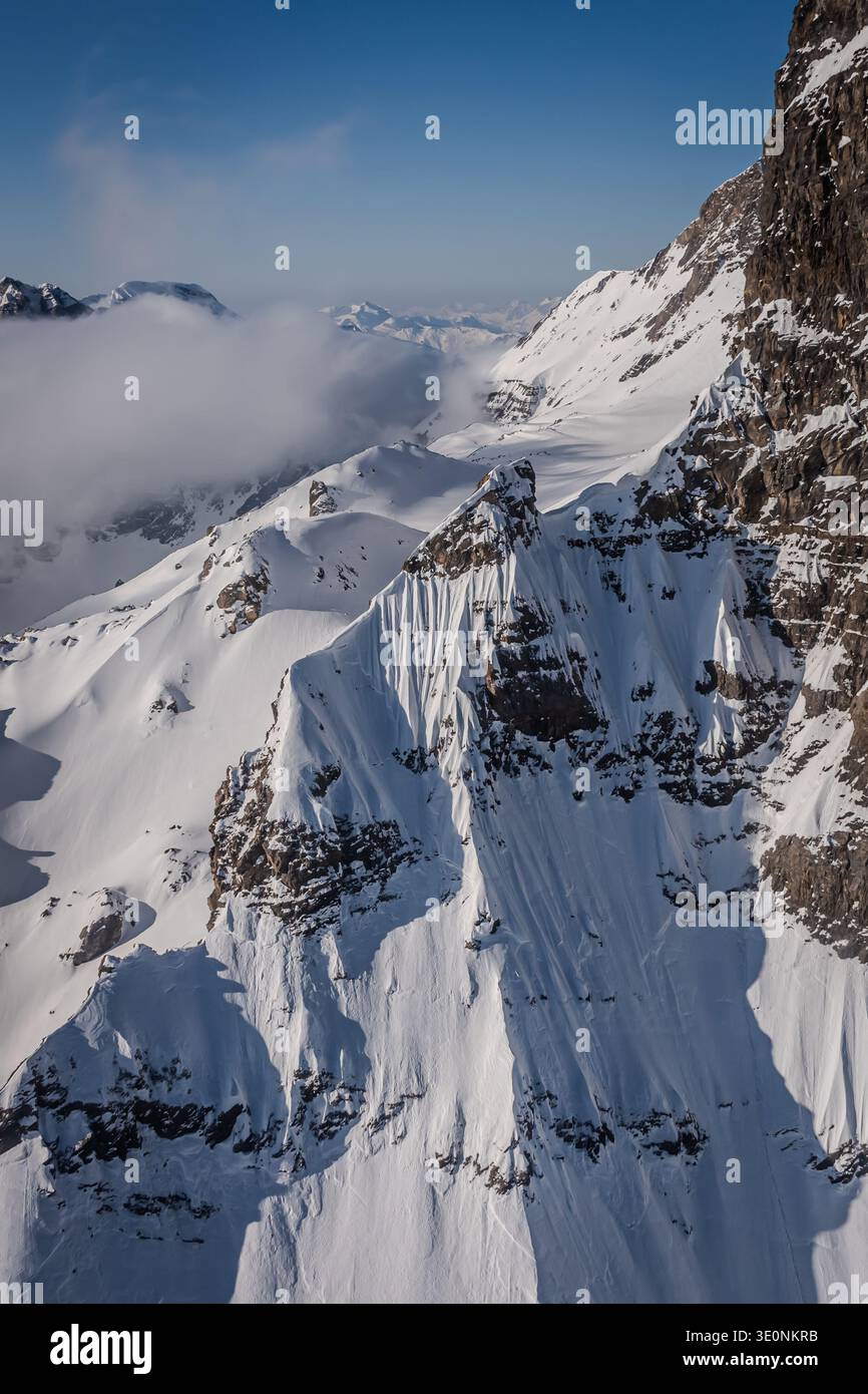 Die Dents du Midi sind 3 km lang, in den Chablais-Alpen, Kanton Wallis, Schweiz. Die sieben Gipfel und die benachbarten Gipfel sind sehr landschaftlich reizvoll. Stockfoto