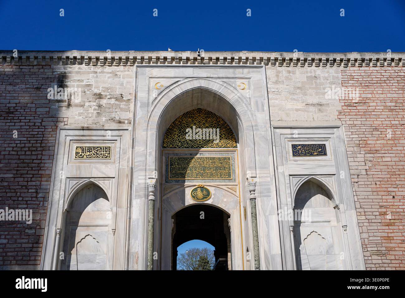 Topkapı Palast reich geschmückter Eingang in Istanbul, Türkei Stockfoto