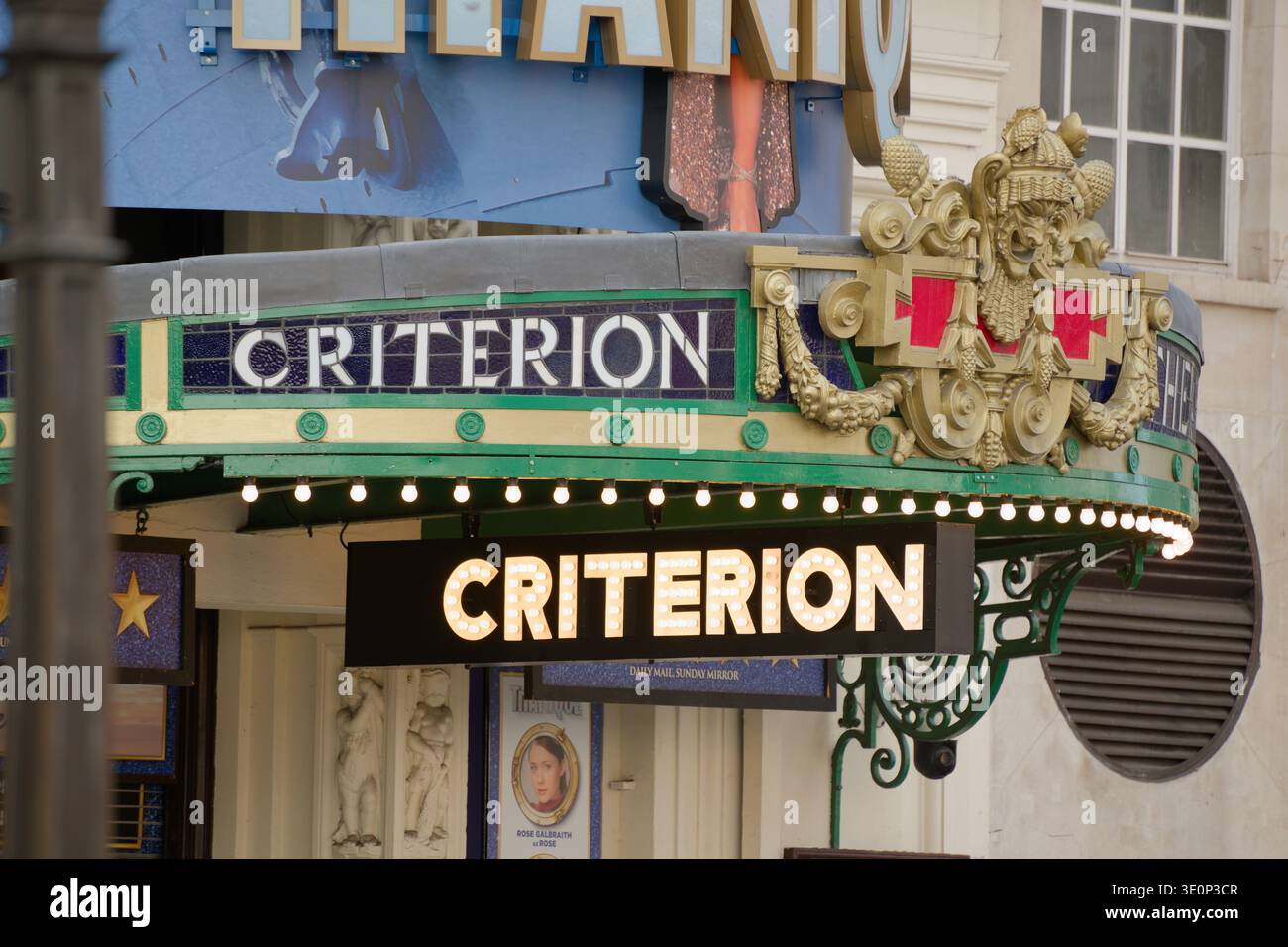 Der Eintritt zum Criteria Theatre im Piccadilly Circus, London, England. Stockfoto