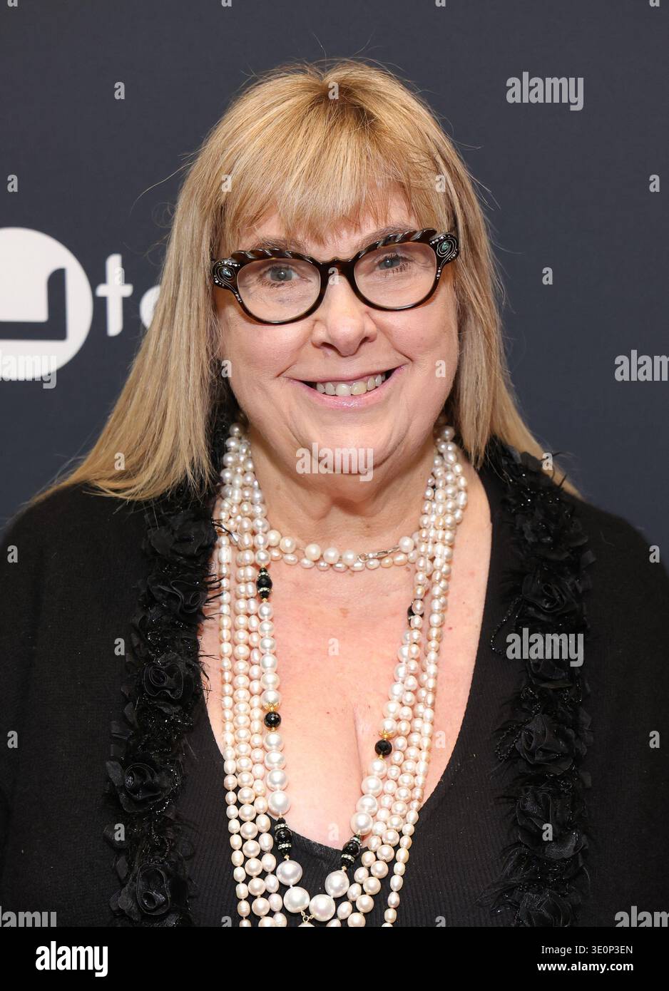 Los Angeles CA March 12-: Colleen Camp at the Los Angeles Premiere Of "I Live Here Now" at the Aero Theatre in Santa Monica on March 12, 2026- Credit: AdMedia/MediaPunch Stockfoto