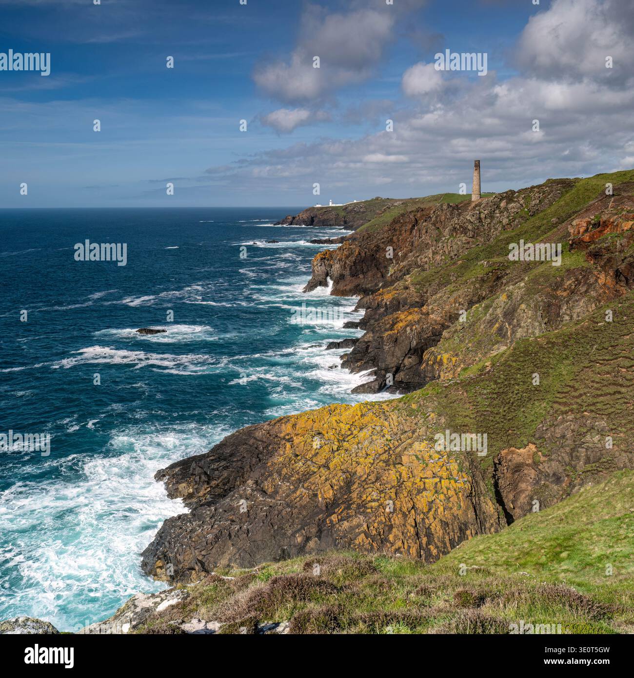Levant Tin Mine und Küste Stockfoto