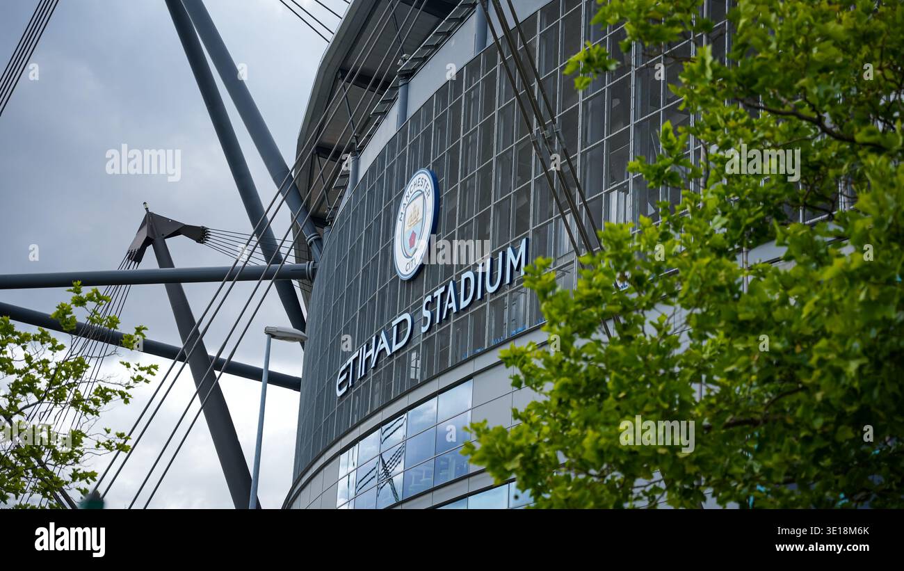 Manchester, Vereinigtes Königreich – 4. Juni 2025: Das Etihad Stadium, Heimstadion des Manchester City Football Clubs, befindet sich in Manchester, England und einem von Stockfoto