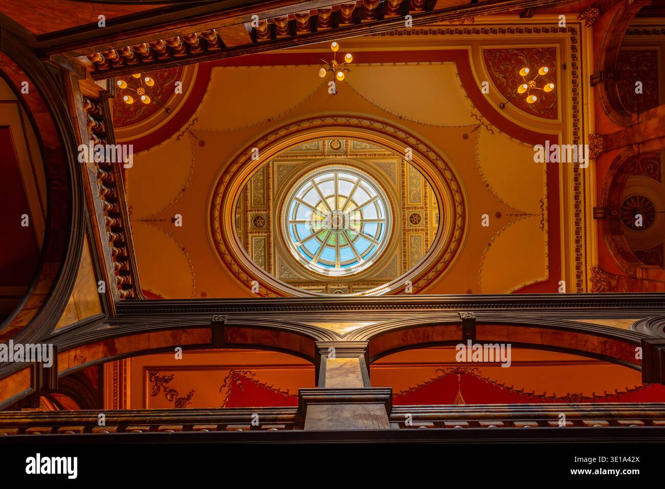 Stirling Schottland, 9. Mai 2025: Innenraum der Glasgow City Chambers in Schottland Stockfoto
