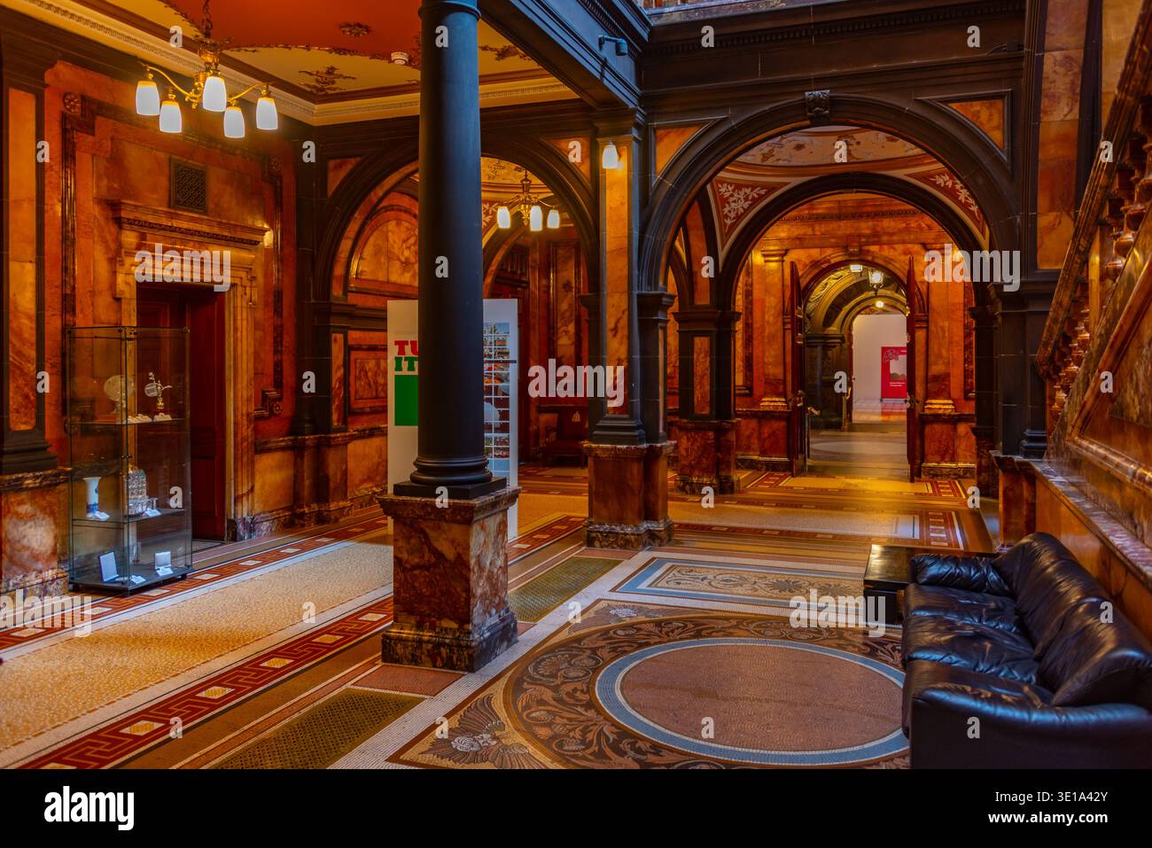 Stirling Schottland, 9. Mai 2025: Innenraum der Glasgow City Chambers in Schottland Stockfoto