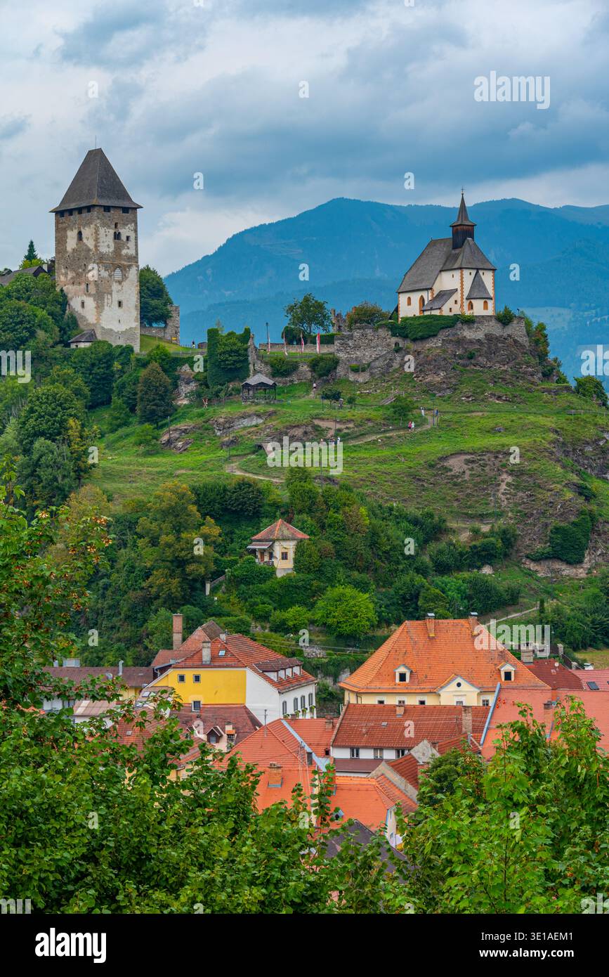 Schloss Petersberg oberhalb Friesach in Österreich. BILD Stockfoto
