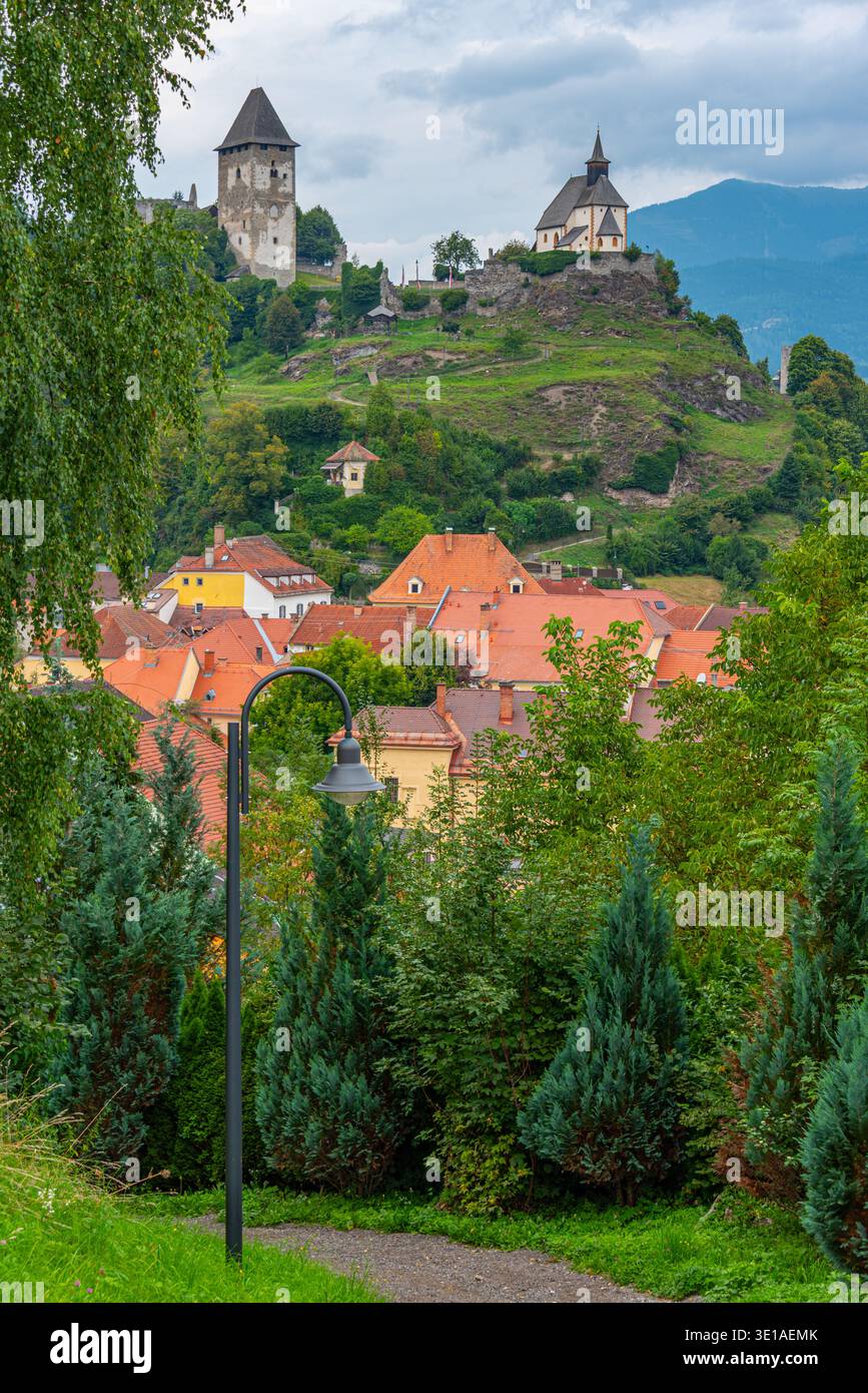 Schloss Petersberg oberhalb Friesach in Österreich. BILD Stockfoto