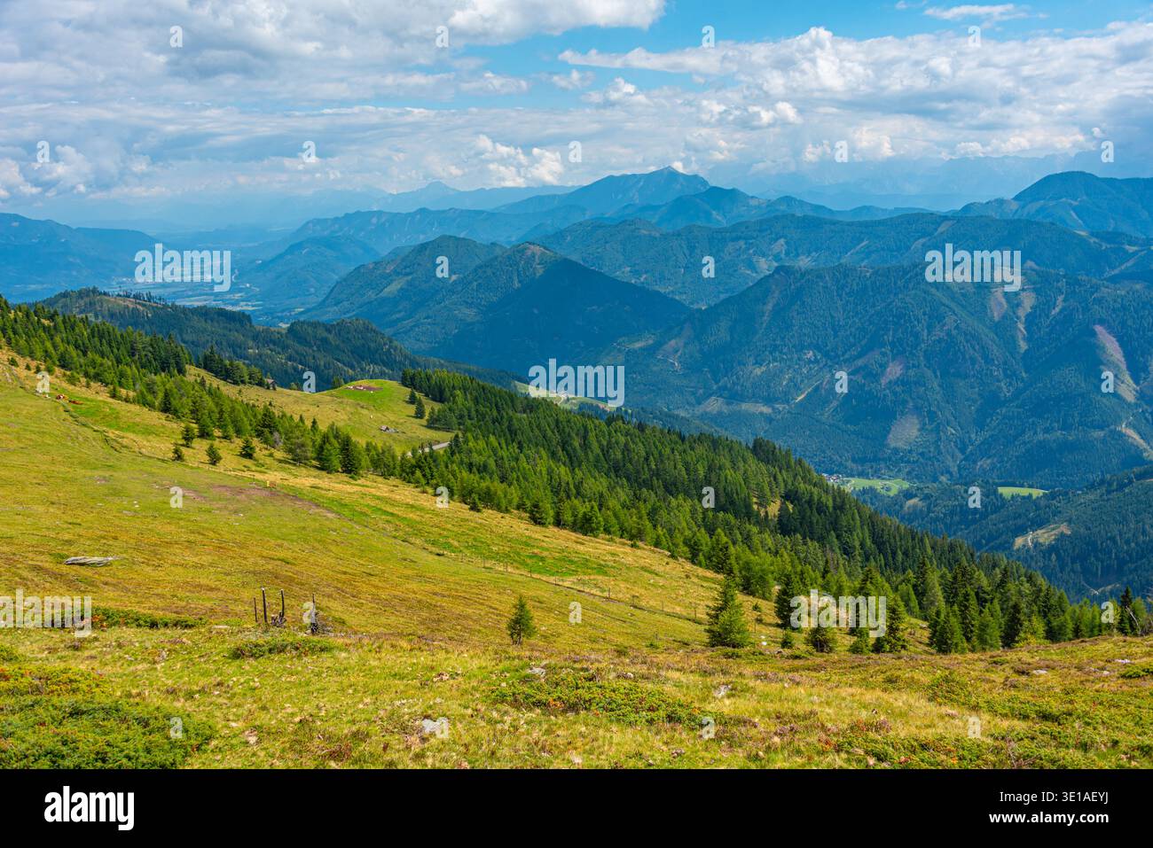 Alpenpanorama vom Goldeck in Österreich.BILD Stockfoto