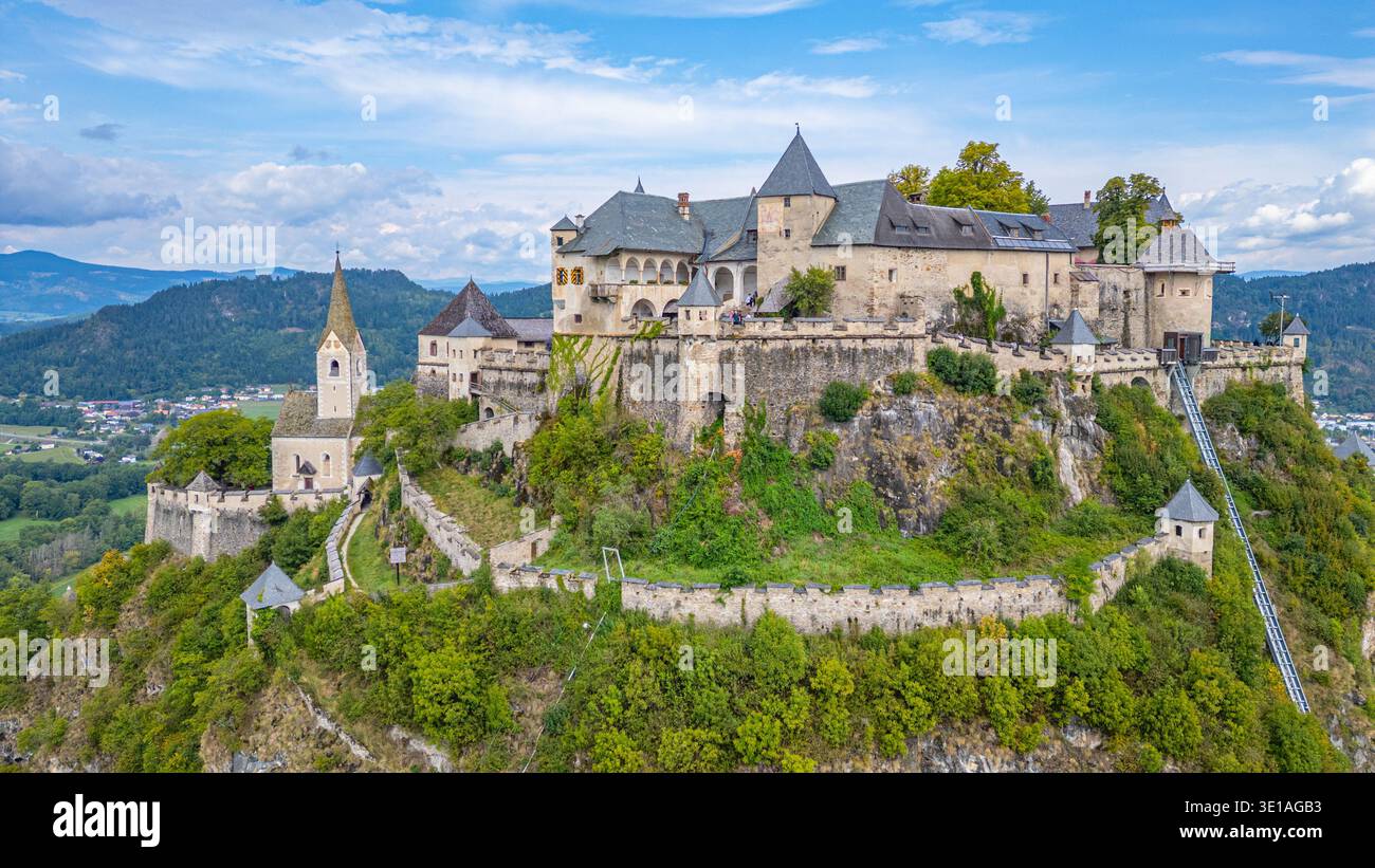Panoramaansicht von Hochosterwitz in Österreich.BILD Stockfoto