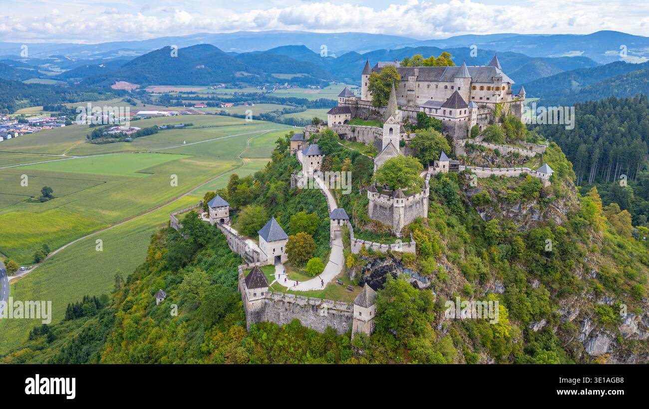Panoramaansicht von Hochosterwitz in Österreich.BILD Stockfoto