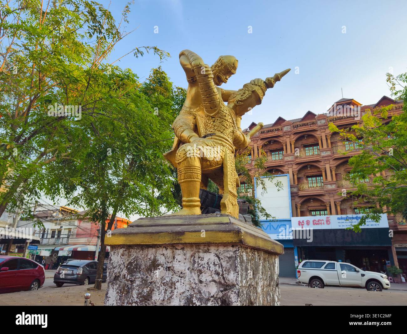Kampong Cham, Kambodscha, Asien, goldene Statue von Hanuman, einer prominenten Gottheit im Hinduismus und Charakter im Ramayana-Epos Stockfoto