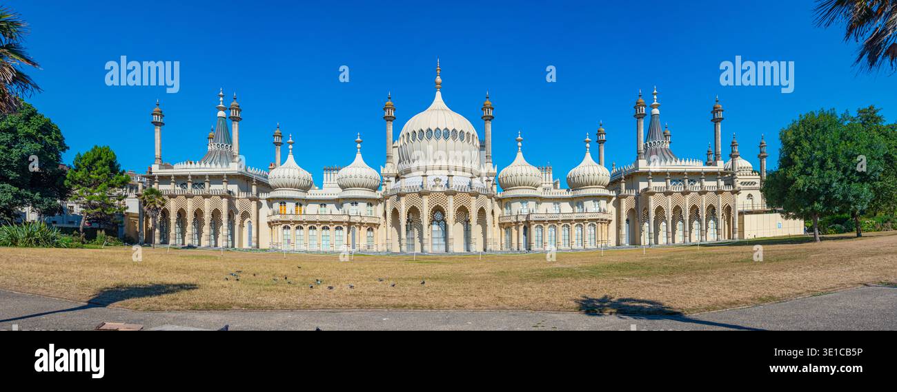 Königlicher Pavillon in Brighton an einem sonnigen Tag, England.BILD Stockfoto