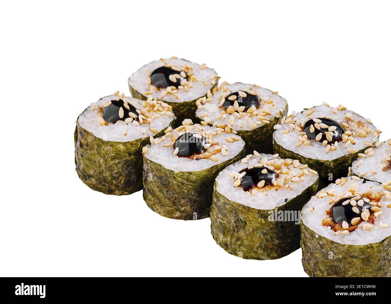 Sushi-Brötchen mit Unagi-Sauce und Sesamsamen auf weißem Hintergrund Stockfoto