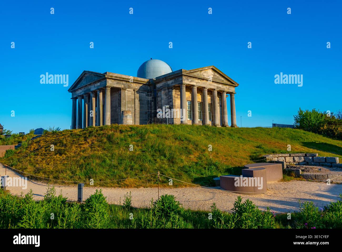 Königliches Observatorium am Calton Hill in Edinburgh, Schottland. BILD Stockfoto
