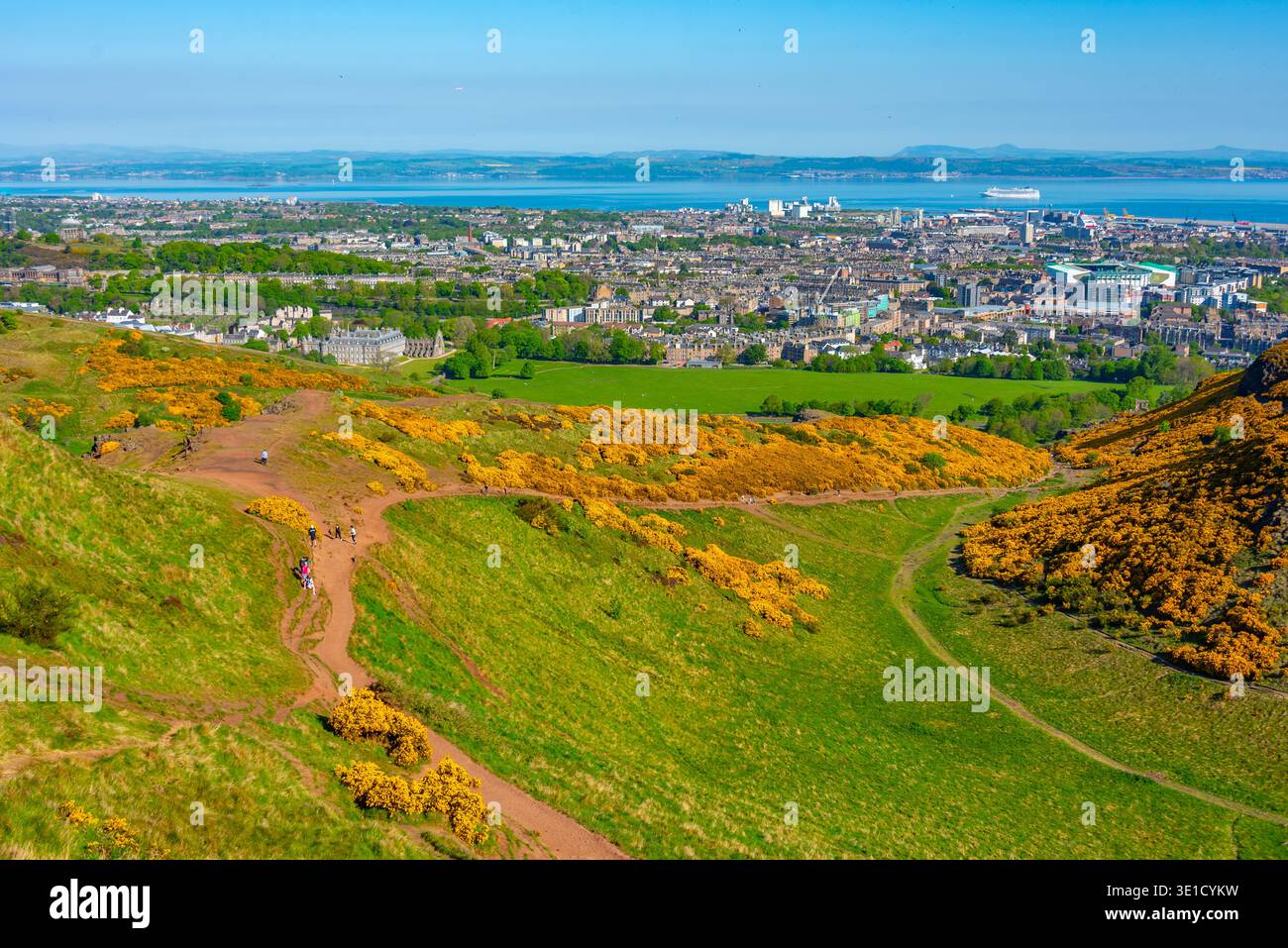 Holyrood Park Blick auf den Hafenbezirk von Edinburgh, Schottland.BILD Stockfoto