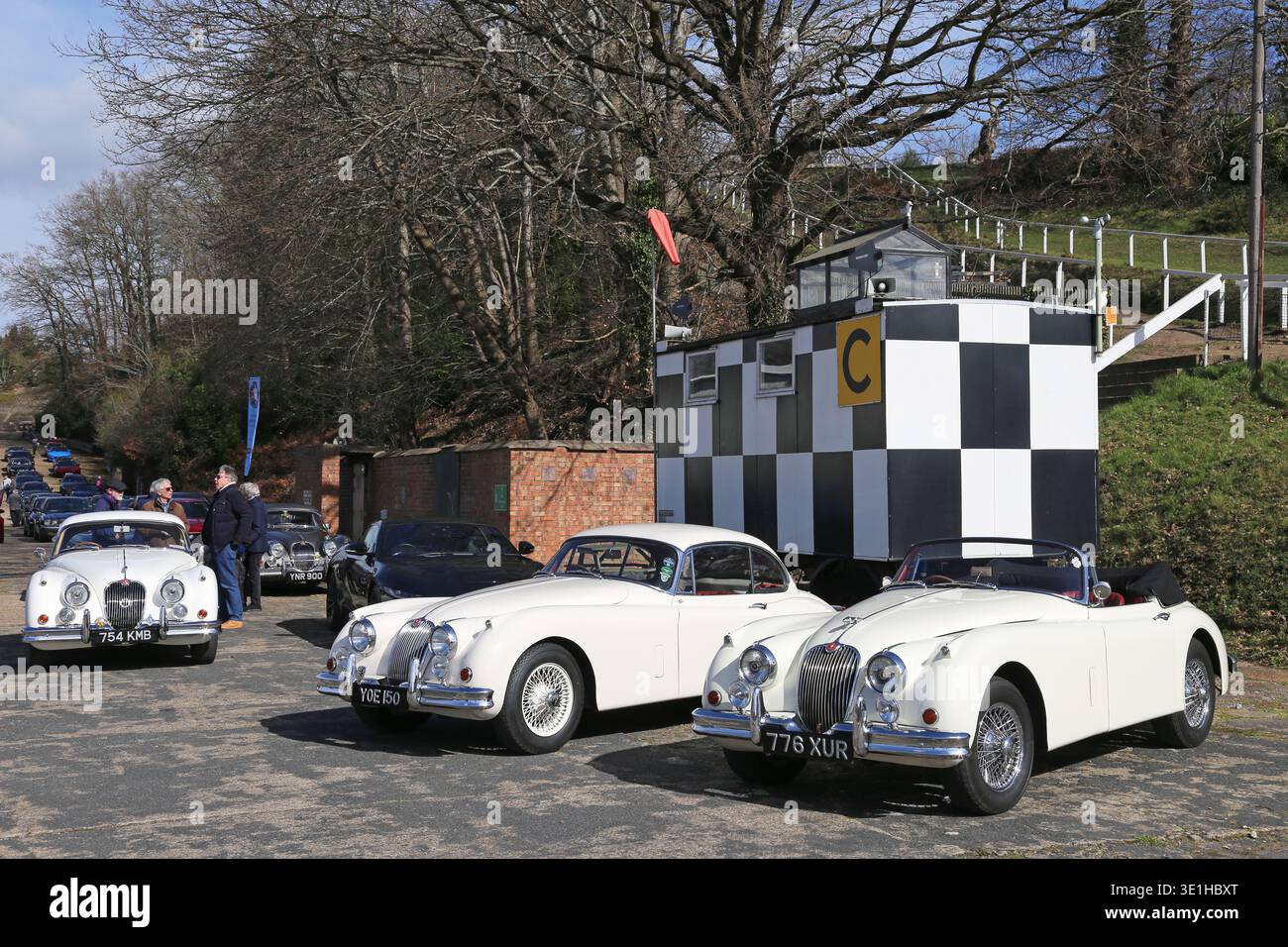 Jaguar XK150s - Coupés (1960/1959) und Drophead Coupé (1958), Jaguar Breakfast Club, 14. März 2026, Brooklands Museum, Weybridge, Surrey, England, Großbritannien Stockfoto
