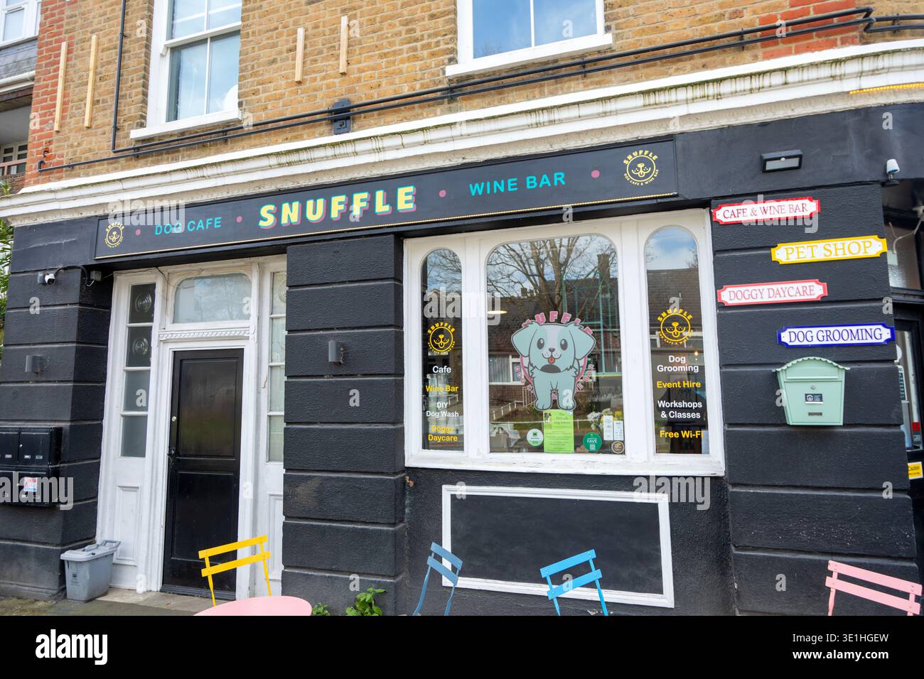 Snuffle Dog Café Weinbar, Wells Park Road, Sydenham, Lewisham, London, SE26, England, Vereinigtes Königreich ehemaliger Talma Pub Stockfoto