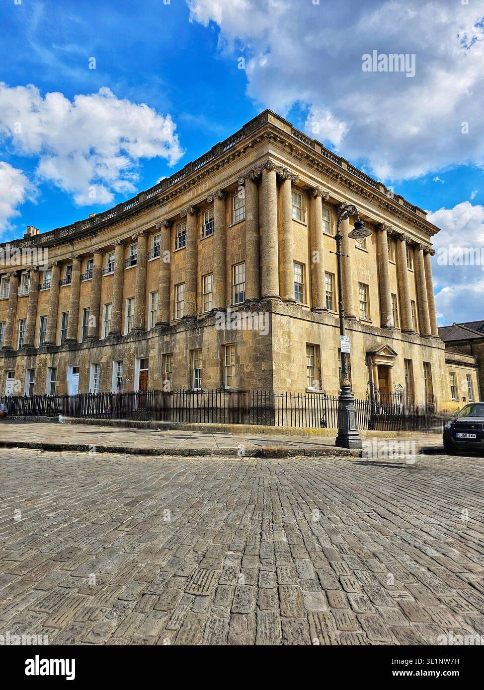 Nummer 1 Royal Crescent ist ein wunderbares georgianisches Stadthaus im Herzen von Bath - Smartphone-aufgenommenes Stockfoto