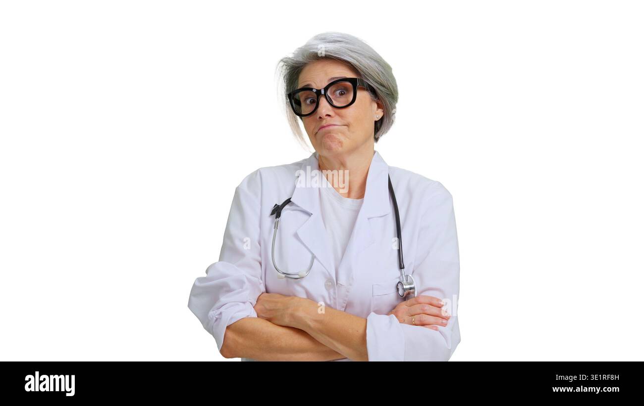 Leitende Ärztin zeigt skeptisch zweifelnden Gesichtsausdruck Stockfoto