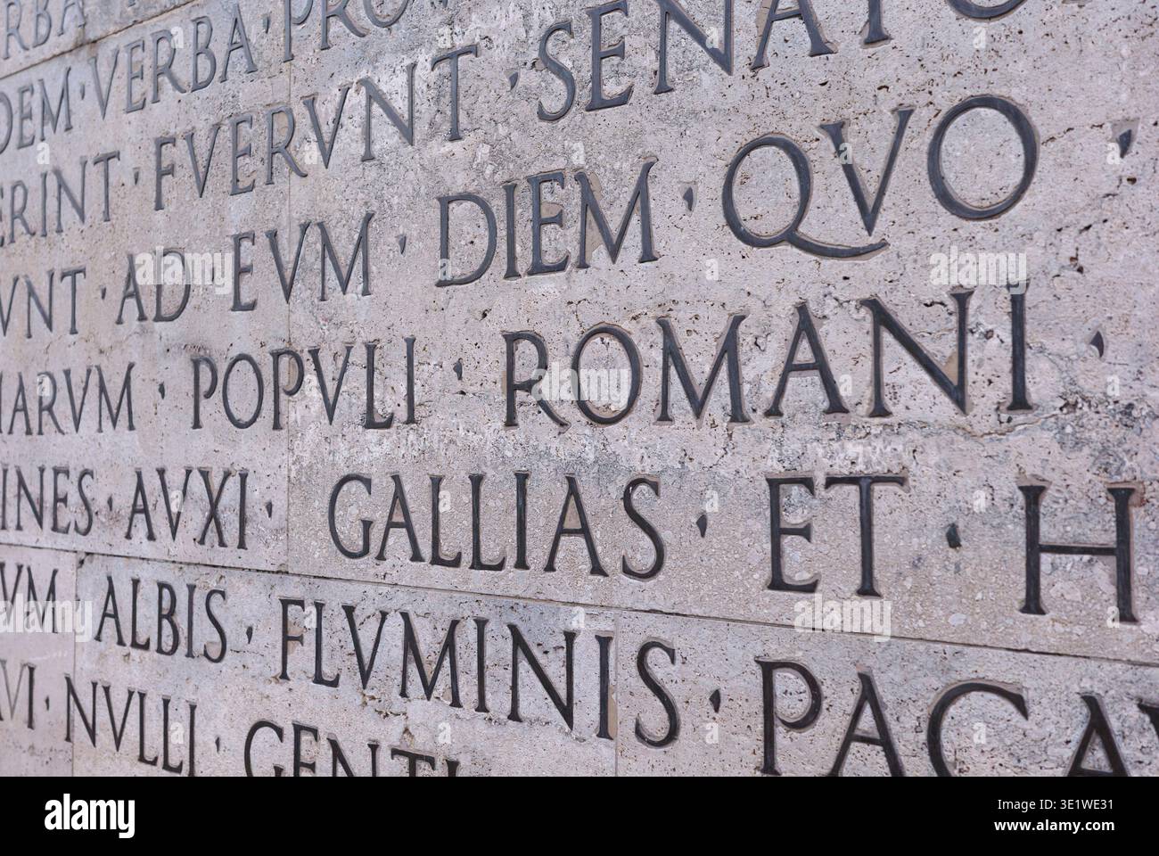 Rom. Italien. ARA Pacis Museum, Kopie der Res Gestae Divi Augusti, eine monumentale autobiographische Inschrift von Ro Stockfoto