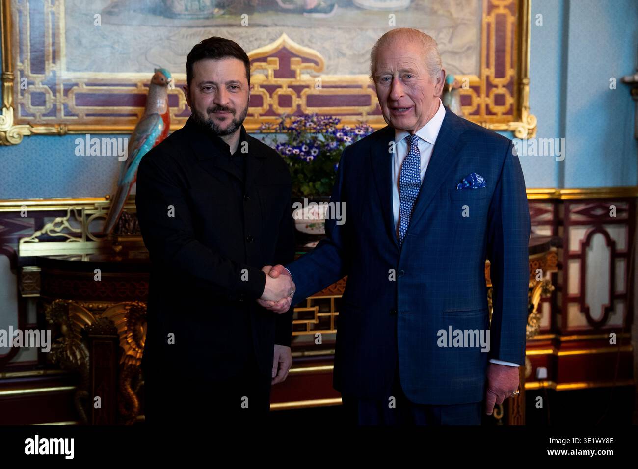 König Karl III. Hält eine Audienz mit dem ukrainischen Präsidenten Wolodymyr Zelensky im Londoner Buckingham Palace. Bilddatum: Dienstag, 17. März 2026. Stockfoto
