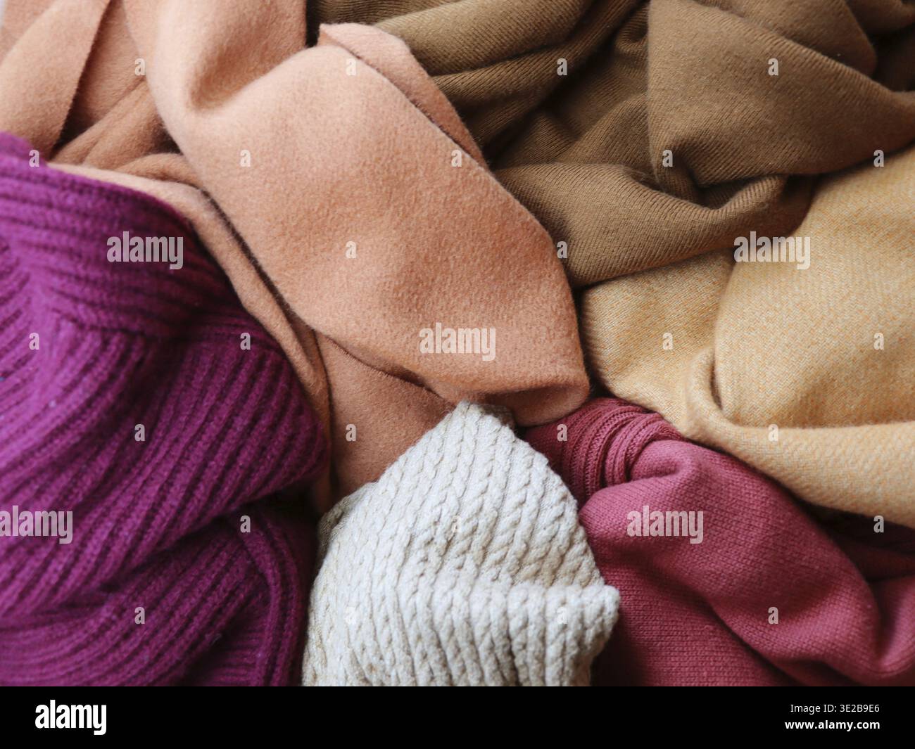 Gestrickter Hintergrund aus Wolle oder Kaschmir Stockfoto