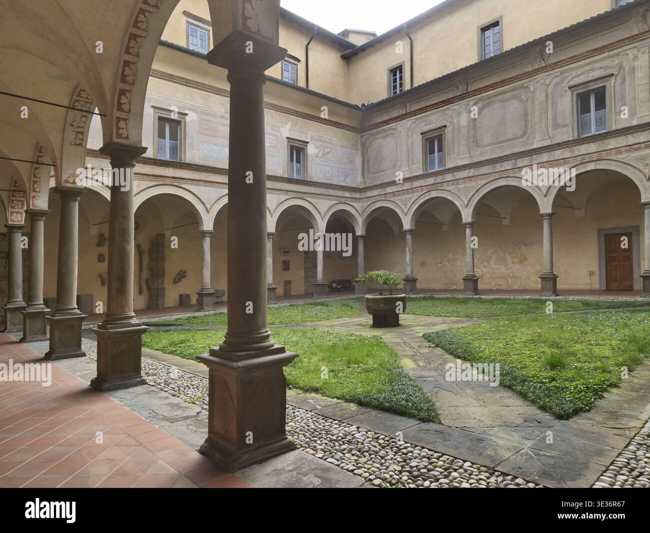 Superior-Abtei San Giacomo in Pontida, Stockfoto