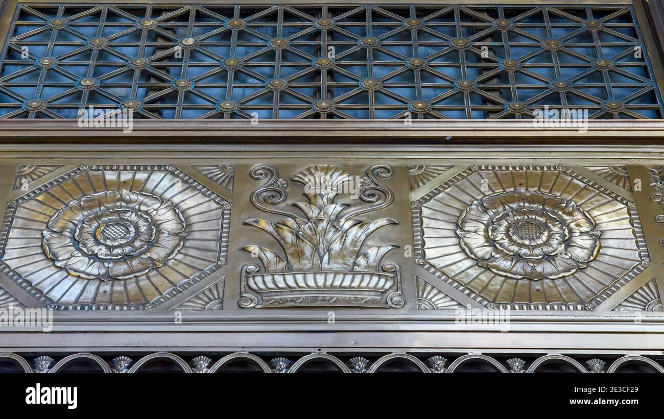 Architektonisches Merkmal des Permanent Canada Trust Building, ein Wahrzeichen in Toronto, Kanada Stockfoto