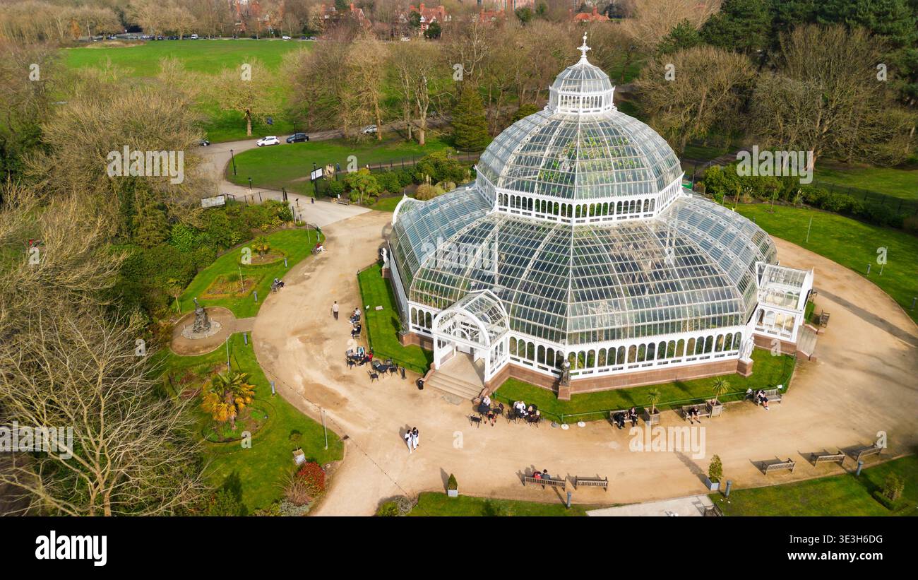Luftbild des Sefton Park Palm House in Liverpool. Stockfoto