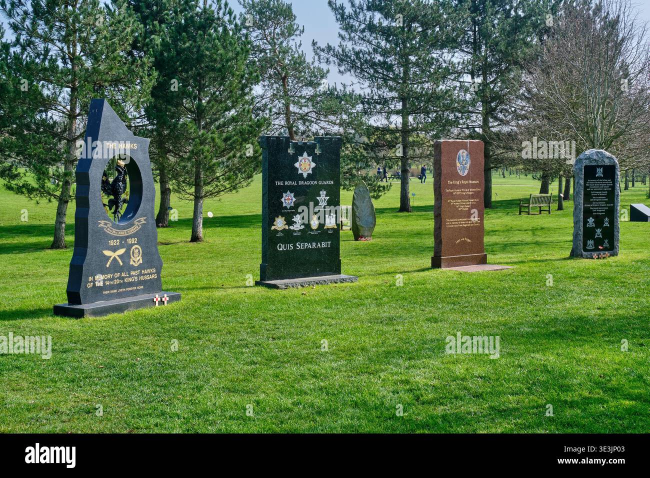 Das 14./20. King's Hussars Memoriall, das Royal Dragoon Guards Memorial, das King's Royal Hussars Memorial und das Royal Scots Dragoon Hussars Memor Stockfoto