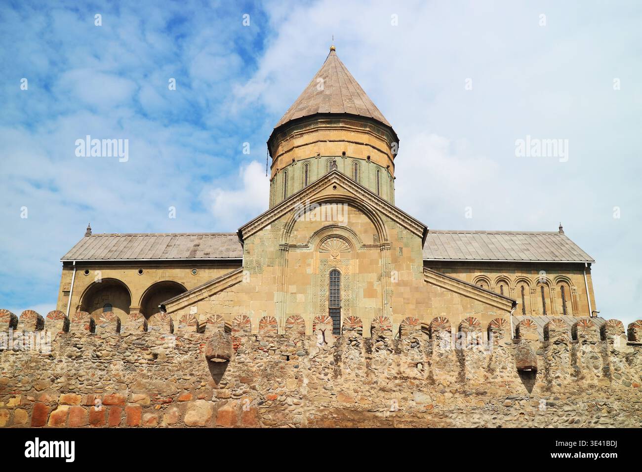 Die Svetitskhoveli-Kathedrale, eine östlich-orthodoxe Kathedrale in der Stadt Mzcheta, der ehemaligen Hauptstadt Georgiens Stockfoto